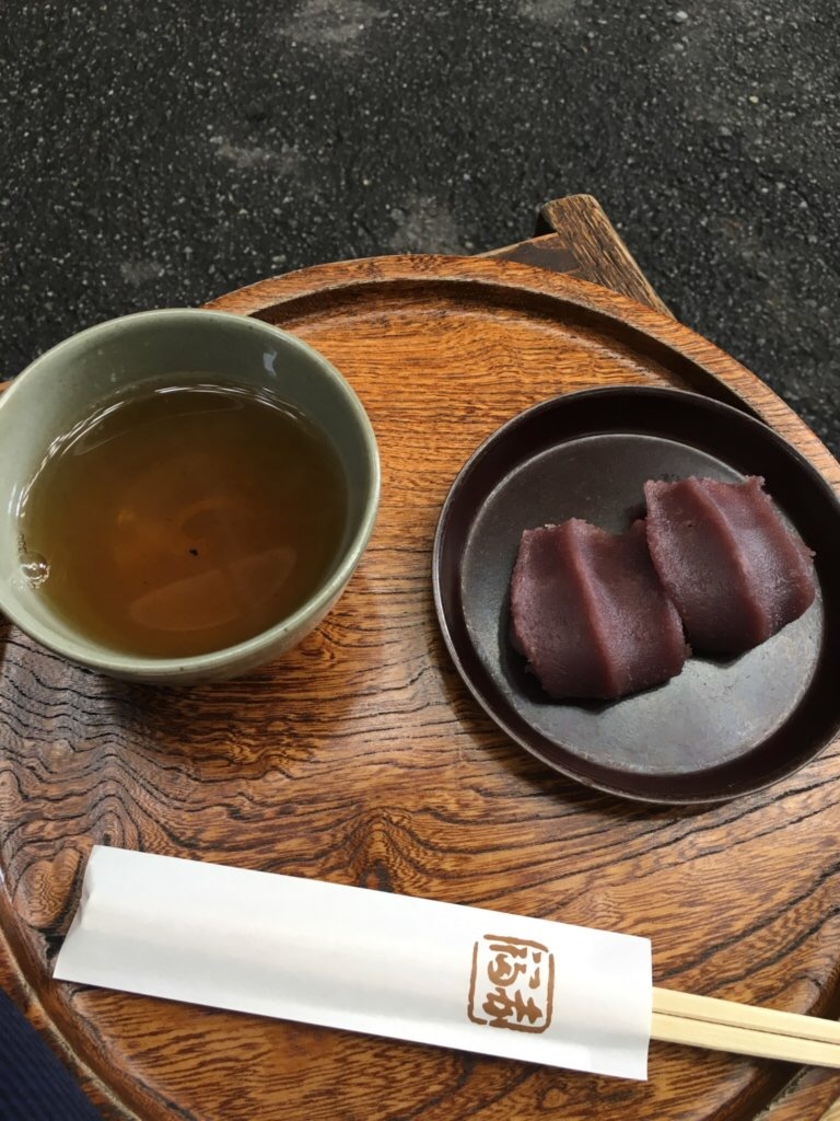 お多福餅とお茶