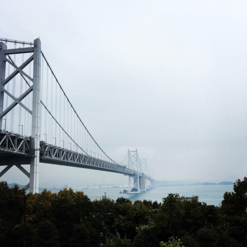 瀬戸大橋から四国側を見た風景
