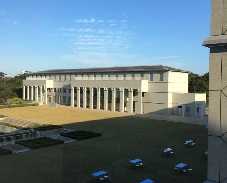 大塚国際美術館の地上の建物